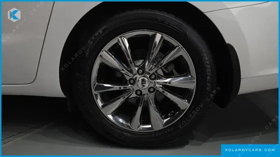 KIA CARNIVAL 9-SEATER PRSTIGE