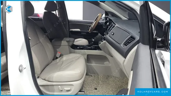 KIA CARNIVAL 9-SEATER PRSTIGE