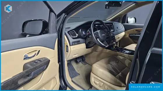 KIA CARNIVAL 9-SEATER HI-LIMOUSINE