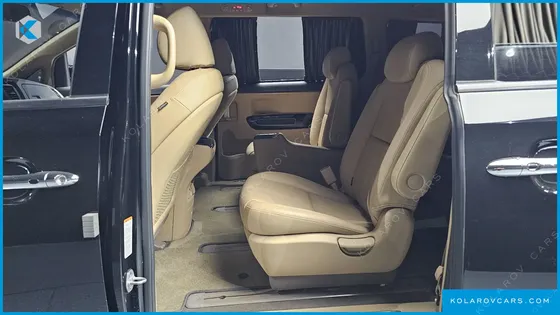 KIA CARNIVAL 9-SEATER HI-LIMOUSINE