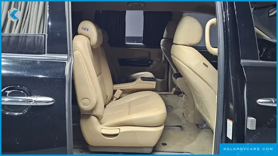 KIA CARNIVAL 9-SEATER HI-LIMOUSINE