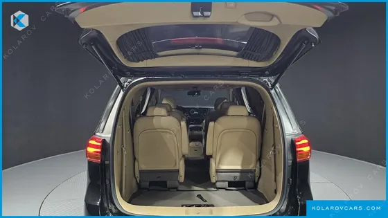 KIA CARNIVAL 9-SEATER HI-LIMOUSINE