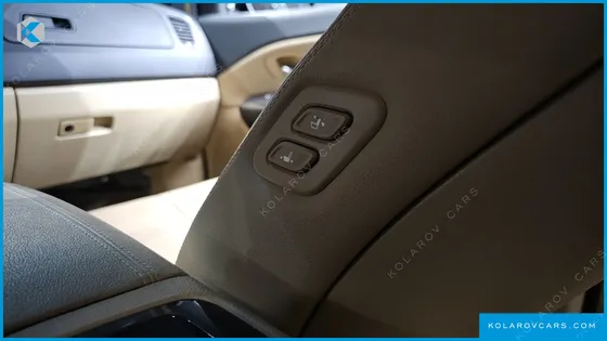 KIA CARNIVAL 9-SEATER HI-LIMOUSINE