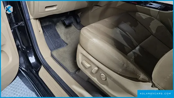 KIA CARNIVAL 9-SEATER HI-LIMOUSINE