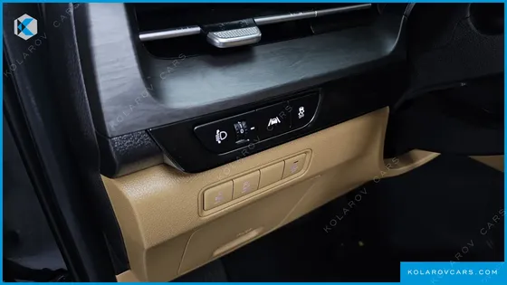 KIA CARNIVAL DIESEL 9-SEATER PRESTIGE