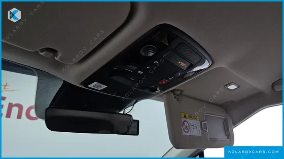 KIA CARNIVAL DIESEL 9-SEATER PRESTIGE