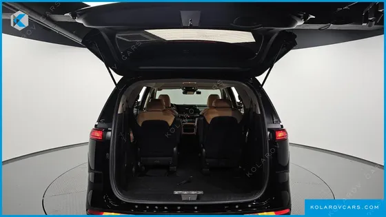 KIA CARNIVAL DIESEL 9-SEATER PRESTIGE