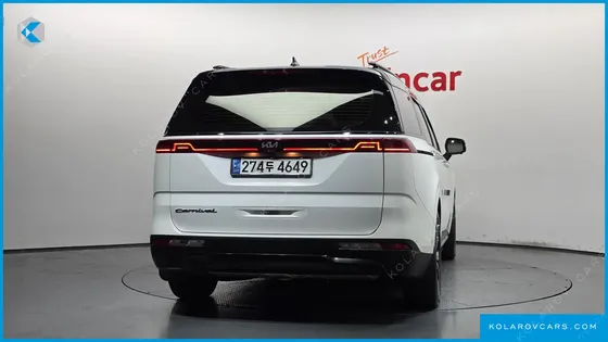 KIA CARNIVAL DIESEL 9-SEATER SIGNATURE