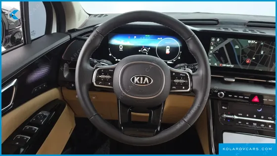 KIA CARNIVAL DIESEL 9-SEATER SIGNATURE
