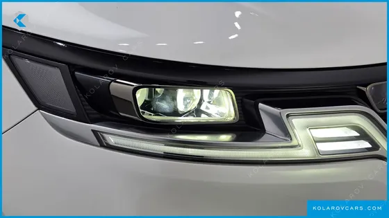 KIA CARNIVAL DIESEL 9-SEATER SIGNATURE