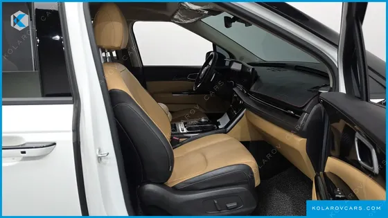 KIA CARNIVAL DIESEL 9-SEATER SIGNATURE