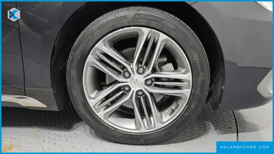 HYUNDAI GRANDEUR 3.0 LPI MODERN (RENTAL CAR)