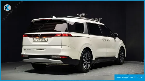 KIA CARNIVAL GASOLINE 9-SEATER PRESTIGE
