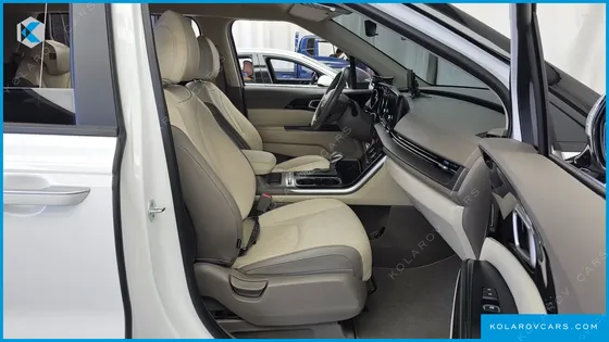 KIA CARNIVAL GASOLINE 9-SEATER PRESTIGE