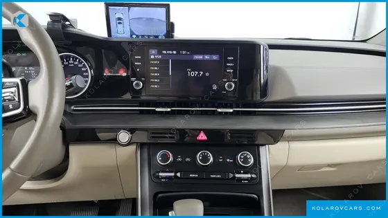 KIA CARNIVAL GASOLINE 9-SEATER PRESTIGE