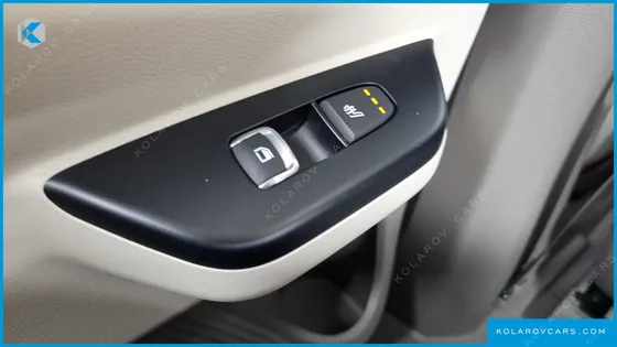 KIA CARNIVAL GASOLINE 9-SEATER PRESTIGE