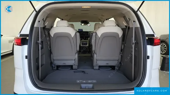 KIA CARNIVAL GASOLINE 9-SEATER PRESTIGE