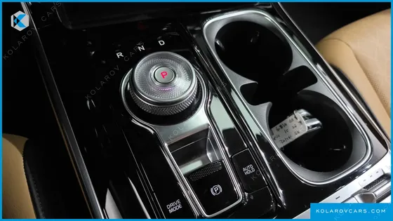 KIA CARNIVAL DIESEL 9-SEATER NOBLESSE