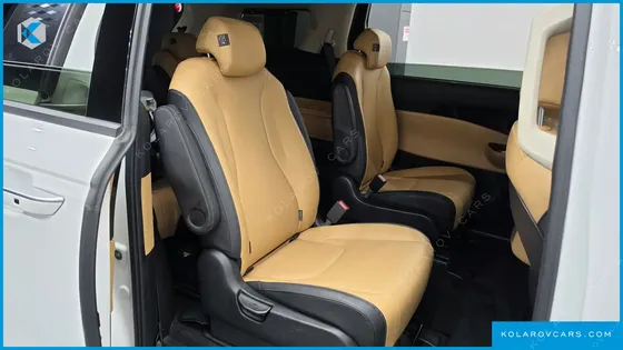 KIA CARNIVAL DIESEL 9-SEATER NOBLESSE