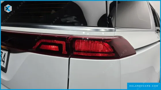 KIA CARNIVAL DIESEL 9-SEATER NOBLESSE