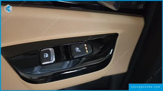 KIA CARNIVAL DIESEL 9-SEATER NOBLESSE