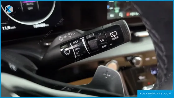 KIA CARNIVAL DIESEL 9-SEATER NOBLESSE