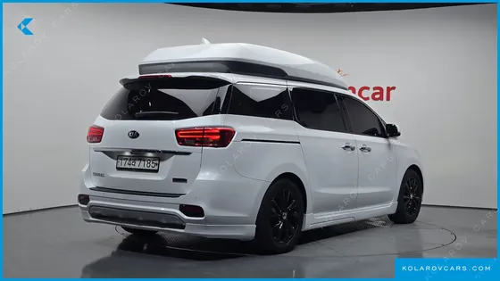 KIA CARNIVAL 9-SEATER HI-LIMOUSINE
