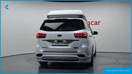 KIA CARNIVAL 9-SEATER HI-LIMOUSINE