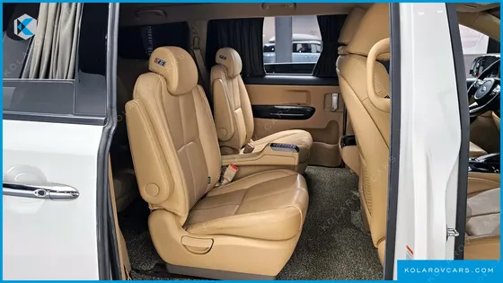 KIA CARNIVAL 9-SEATER HI-LIMOUSINE