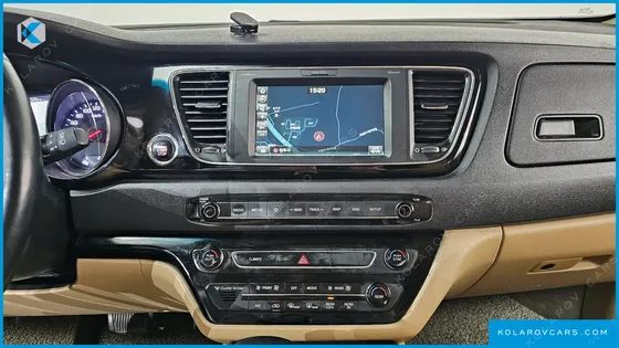 KIA CARNIVAL 9-SEATER HI-LIMOUSINE