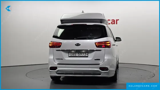 KIA CARNIVAL 9-SEATER HI-LIMOUSINE