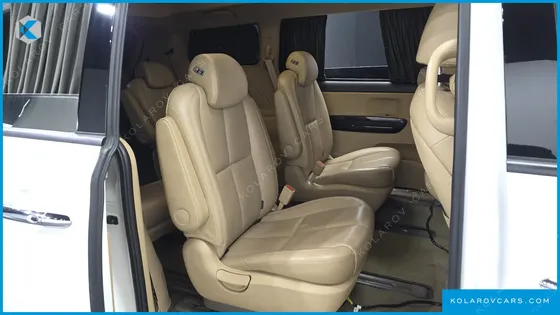 KIA CARNIVAL 9-SEATER HI-LIMOUSINE