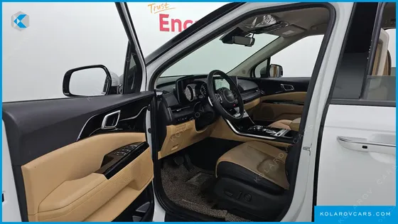 KIA CARNIVAL GASOLINE 9-SEATER NOBLESSE