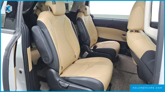 KIA CARNIVAL GASOLINE 9-SEATER NOBLESSE