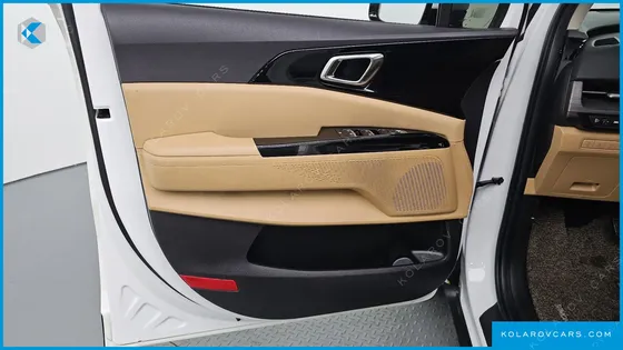 KIA CARNIVAL GASOLINE 9-SEATER NOBLESSE
