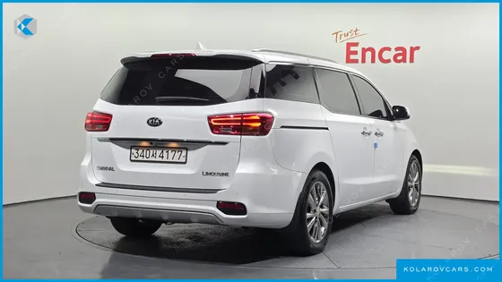 KIA CARNIVAL 7-SEATER LIMOUSINE