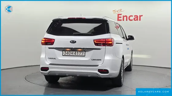 KIA CARNIVAL 7-SEATER LIMOUSINE