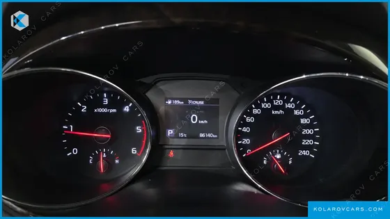 KIA CARNIVAL 7-SEATER LIMOUSINE