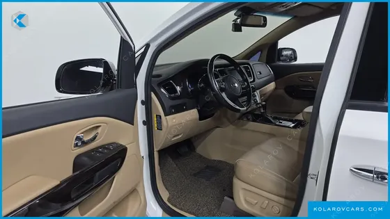 KIA CARNIVAL 7-SEATER LIMOUSINE