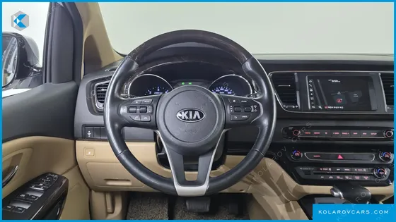 KIA CARNIVAL 7-SEATER LIMOUSINE