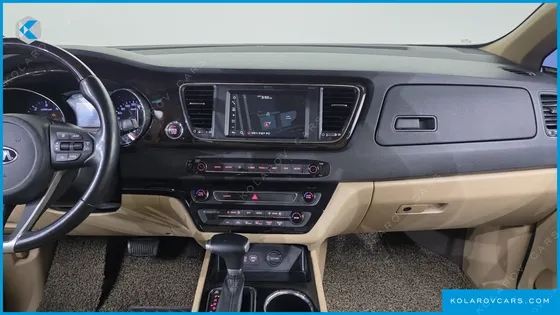 KIA CARNIVAL 7-SEATER LIMOUSINE