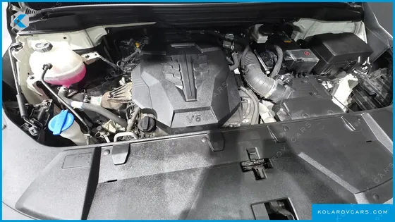 KIA CARNIVAL GASOLINE 9-SEATER PRESTIGE