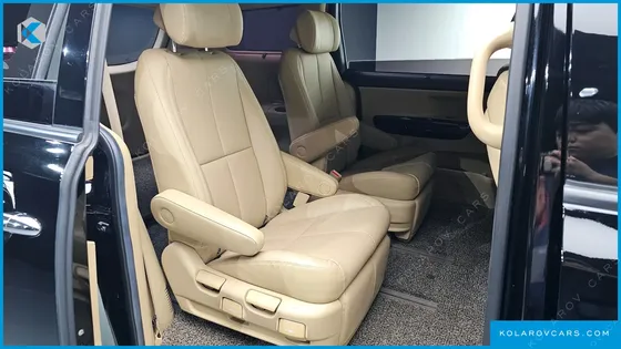 KIA CARNIVAL GASOLINE 7-SEATER LIMOUSINE