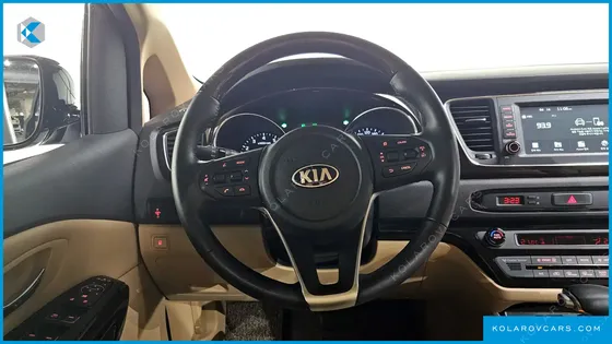 KIA CARNIVAL GASOLINE 7-SEATER LIMOUSINE