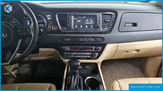 KIA CARNIVAL GASOLINE 7-SEATER LIMOUSINE