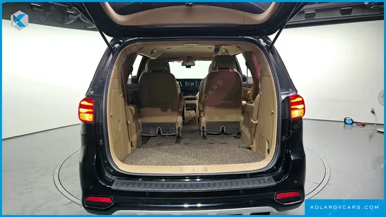 KIA CARNIVAL GASOLINE 7-SEATER LIMOUSINE
