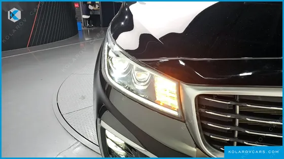 KIA CARNIVAL GASOLINE 7-SEATER LIMOUSINE