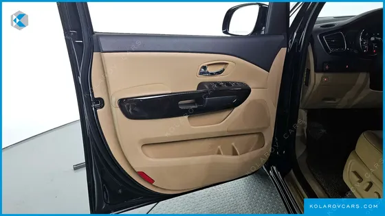 KIA CARNIVAL GASOLINE 7-SEATER LIMOUSINE