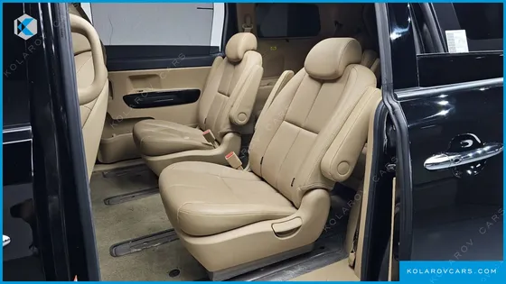 KIA CARNIVAL GASOLINE 9-SEATER NOBLESSE SPECIAL