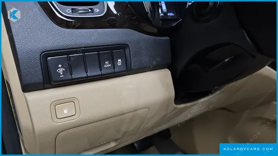KIA CARNIVAL GASOLINE 9-SEATER NOBLESSE SPECIAL
